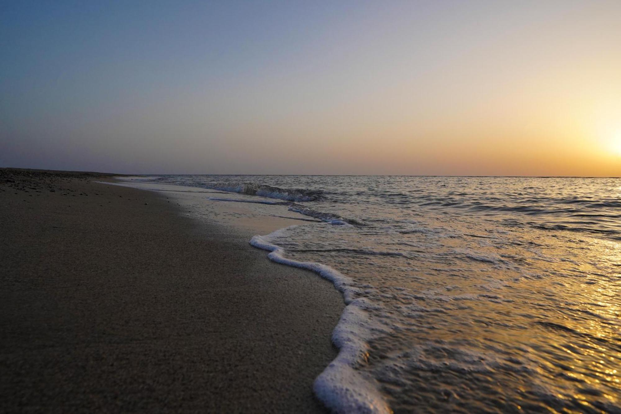 Sataya Resort Marsa Alam Exterior photo Sunset at the beach